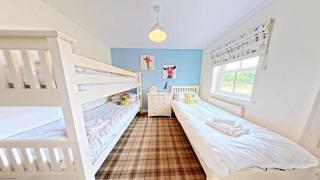 Dragonfly Cottage - Part of the The Bay Filey Holiday Village with pool, gym and direct beach access, pub, restaurant, tennis and meadows walks - 3