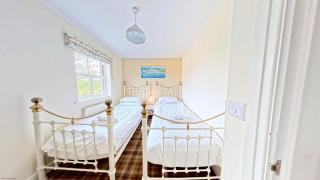 Dragonfly Cottage - Part of the The Bay Filey Holiday Village with pool, gym and direct beach access, pub, restaurant, tennis and meadows walks - 2