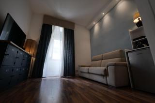 Wake up in Naples City Center 4 Guests - 8