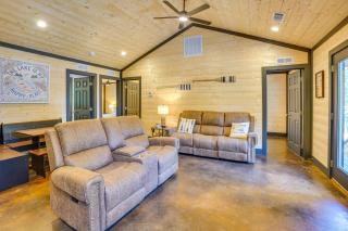 Family & Pet Friendly! Murray Cabin w/ Lake Access - 7