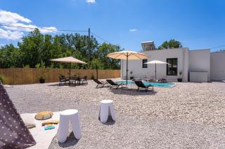 NEW! Villa Three Olives: A Perfect Family Retreat near Omis - 8