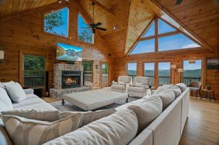 Serene Mtn Cabin Retreat Lake Access Hot Tub - 0