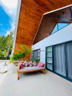 Solymar Villa 3 - 7