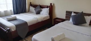 ELEGANT 3 BEDROOMS ALL ENSUITES. - 6