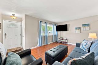 Spacious 4BR Near Convention Center-Family Friendly - 8