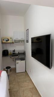 Studio Privativo com TV e Banheiro Exclusivo - 7