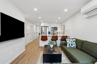 New Modern 1Br Condo Near Airport - 5