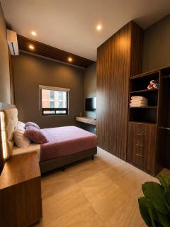 Downtown - Luxury Urban Retreat - 6P Pool n views - 7