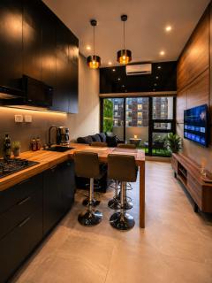 Downtown - Luxury Urban Retreat - 6P Pool n views - 9
