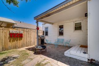 Time Machine: Games Galore in Lubbock Home By TTU! - 8
