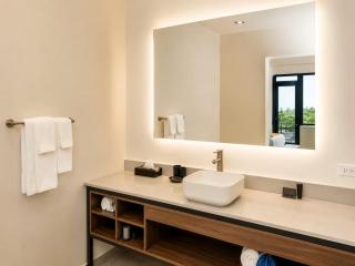 Grand Resort & Residences - 6