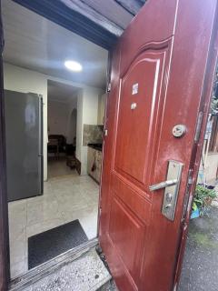 Baratashvili 27 Italian Yard Apartment - 0