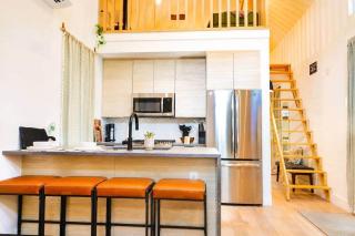 Mid-Century Tiny House - 6