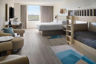 Toronto Airport Marriott Hotel - 3