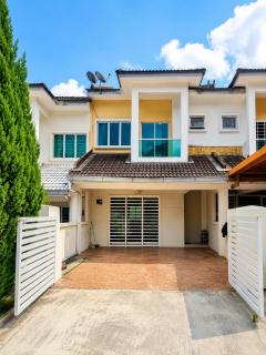 Family friendly accommodation in Cameron Highlands Clover Home GH12 - 0