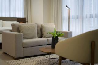 Modern City Escape with Park Views in Panama - 9
