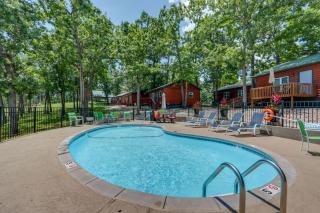 Stunning Views! Table Rock Lake Cabin Near Marina - 8
