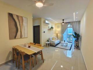 Leafy & Light-Minimalist I Ciq KSL 5pax, 2BR 2bath - 1