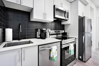 2BR Cozy Retreat, Close to Falls with Free Parking & Wine - 6