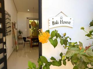 Bali Style Villa Near Whales Tail Beach - 6