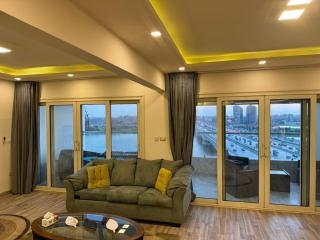 Nile view Luxurious apartment in Maadi - 3