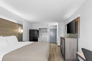 Quality Inn - 6