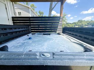 Lakeside, Water-view, 7 miles to Ark, 4BR for 14 - 9
