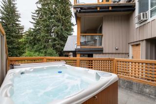 Glacier's Reach 98 by Outpost Whistler - 8