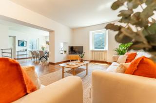 Lake Front Villa Giulia! Hot Tub, Lake access, gym - 7