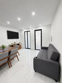 Casa Moderna y Patio Privado a 5 min de El Parián - 8