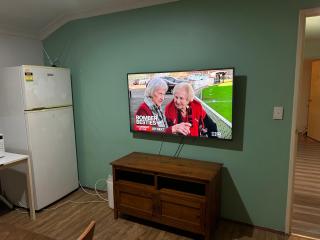 two bed room Lovely granny flat - 3