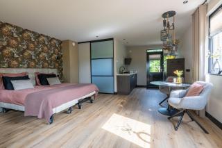 Bij Corine, bed en zorg - 0
