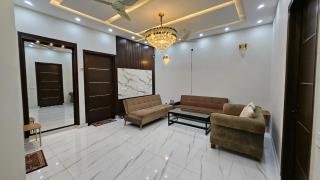 Luxury 3 Bed Flat in Bahria Town Lahore - 1