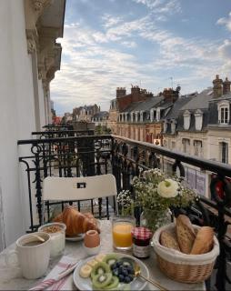Cozy studio with balcony in Deauville - 2