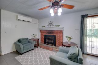 9 Mi to Water Park: Silver Creek Gem w/ Fireplace! - 9