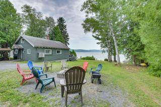 Cozy Maine Lakefront Cabin Rental - 0