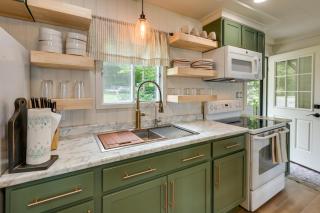 Cozy Maine Lakefront Cabin Rental - 2