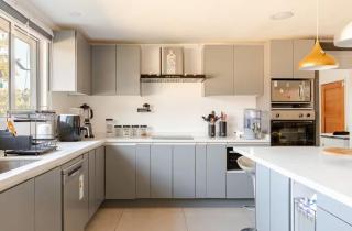Alojamiento entero en moderna casa en condominio - 8