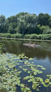 Villa Riverside met hottub, eigen aanlegsteiger, zwemtrap, trampoline en kano's - 7