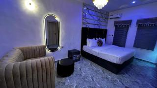 Oak Haven Lodging & Suites - 1