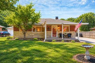 Spacious 4BR Near Convention Center-Family Friendly - 0