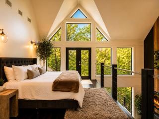 Fall Hideaway - VailsBluff - Romantic Escape - 9