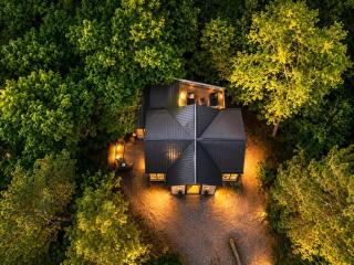 Fall Hideaway - VailsBluff - Romantic Escape - 5