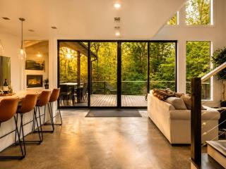 Fall Hideaway - VailsBluff - Romantic Escape - 3