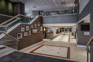 Delta Hotels by Marriott Montreal - 8