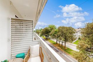 Illume 305 - 9