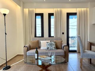 Atrium Suite - Naxos Town Center - 1