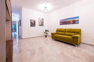 Luxury 3-Bed Seafront Apt-Mellieħa Bay-Jacuzzi - 5