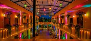 Hotel Continental shade - 9