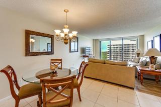 Beachfront Marco Island Condo w/ Pool Access! - 3